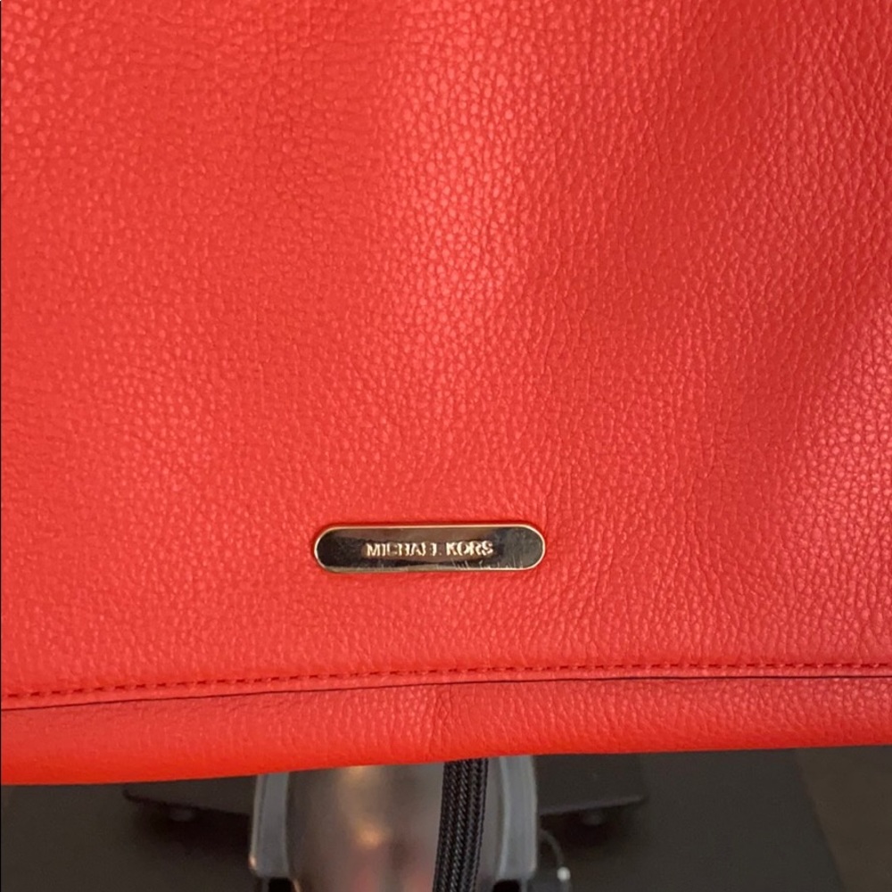 Michael Kors orange clutch - Picture 6 of 6